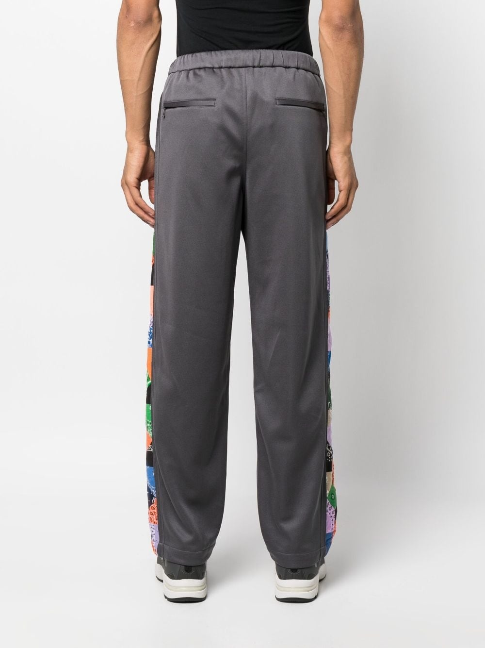 drawstring-waistband bandana-print trousers - 4