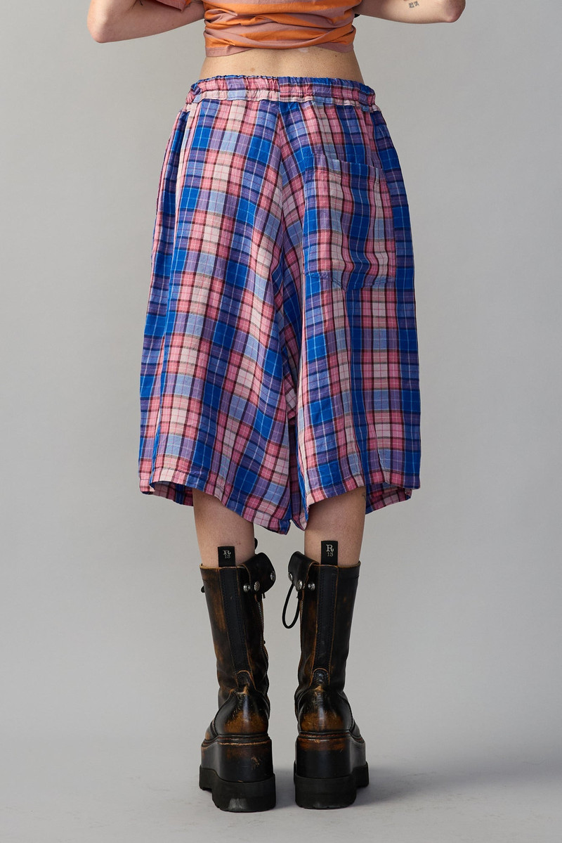 PLEATED JUMBO SHORT WITH ELASTIC WAIST 4