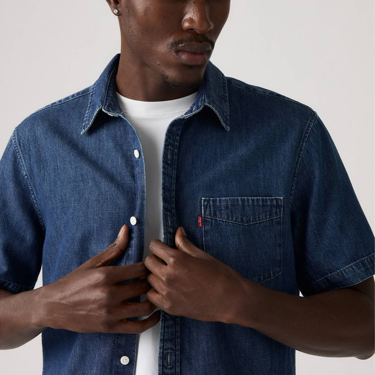 SHORT-SLEEVE CLASSIC STANDARD FIT SHIRT - 5