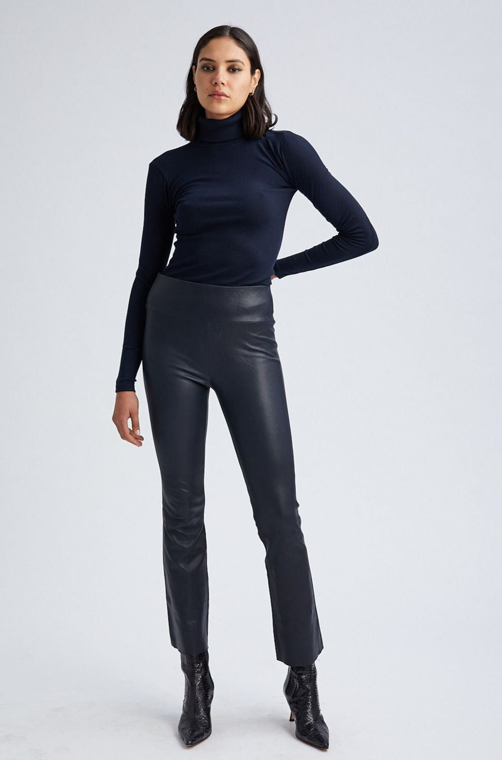 NAVY RIB LONG SLEEVE TURTLENECK - 2