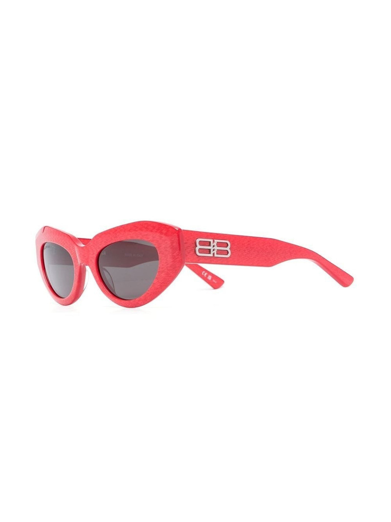 BALENCIAGA logo-plaque cat-eye sunglasses outlook
