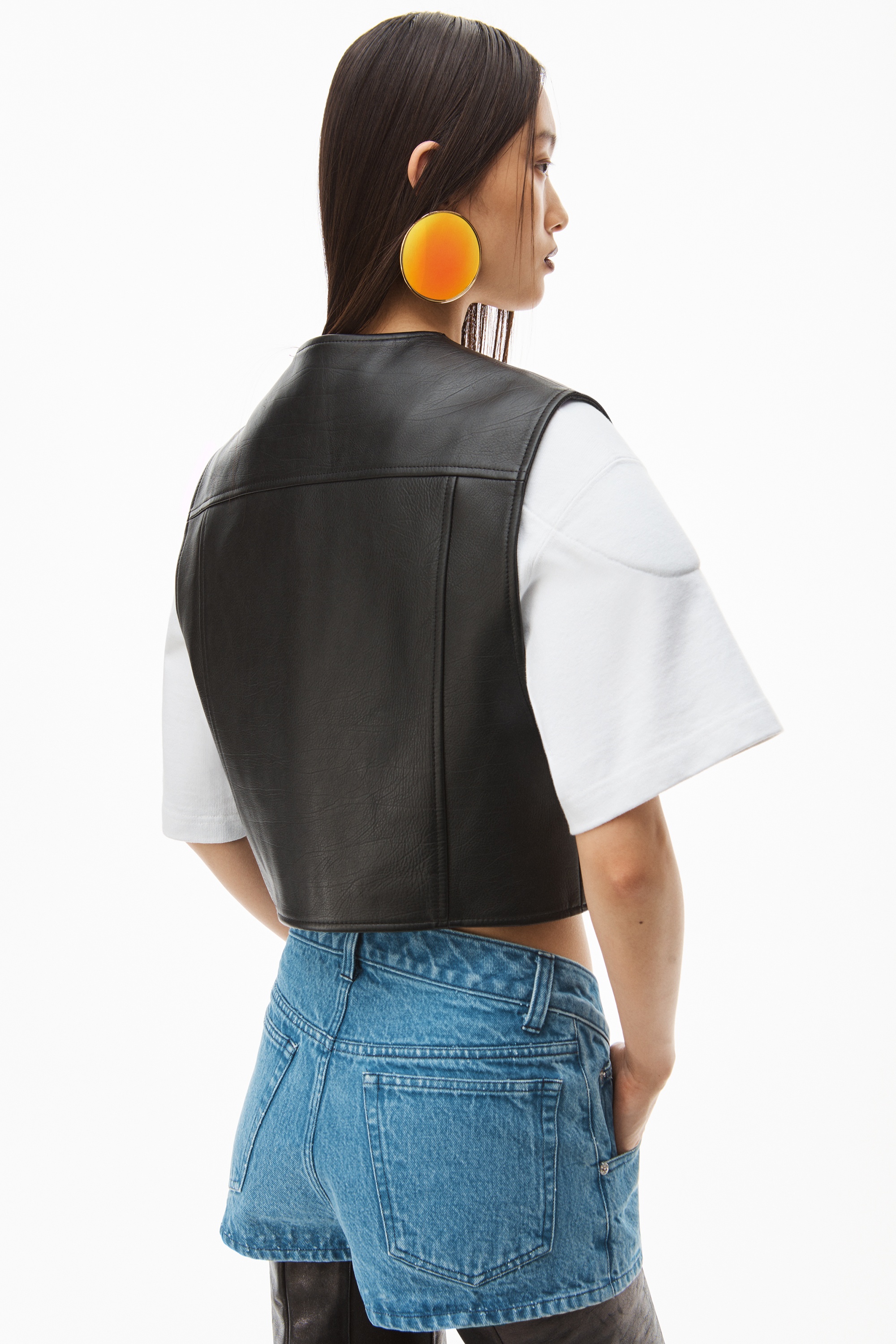 TAILORED SHORT VEST IN MOTO LEATHER - 6