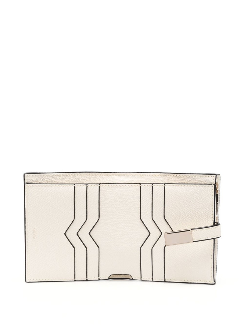 bi-fold leather wallet 3