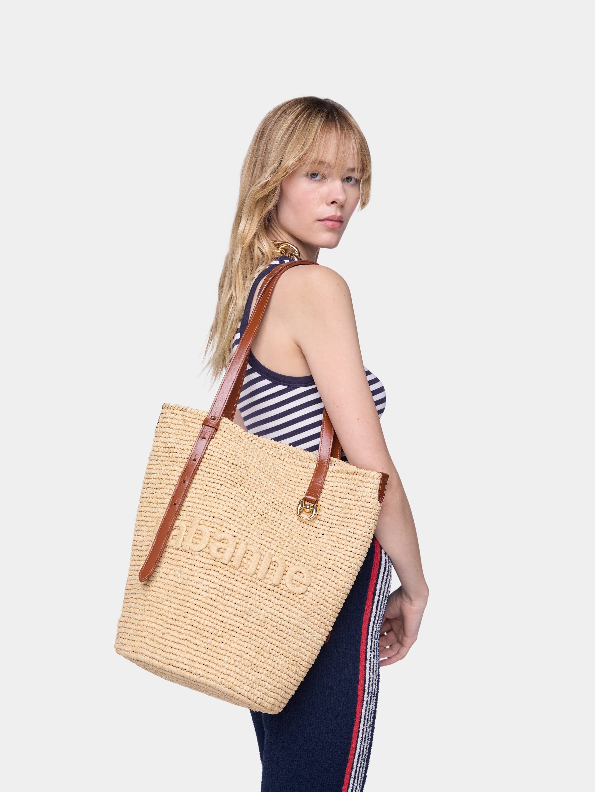 NATURAL RAFFIA TOTE BAG WITH CHARMS - 2