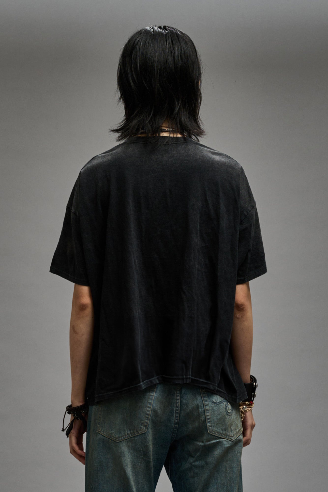 V-NECK RELAXED T - BLACK - 4