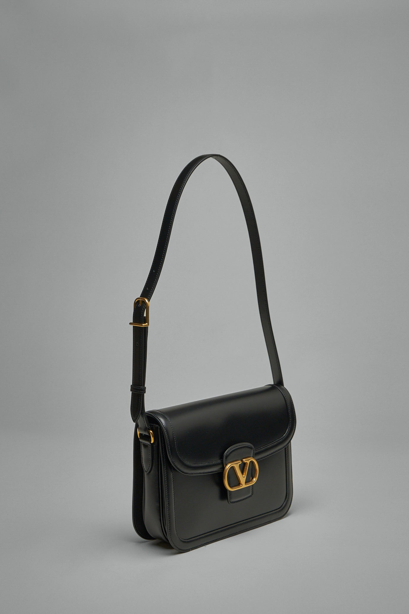 Valentino Garavani 9to5 Smooth Calfskin Shoulder Bag - 2