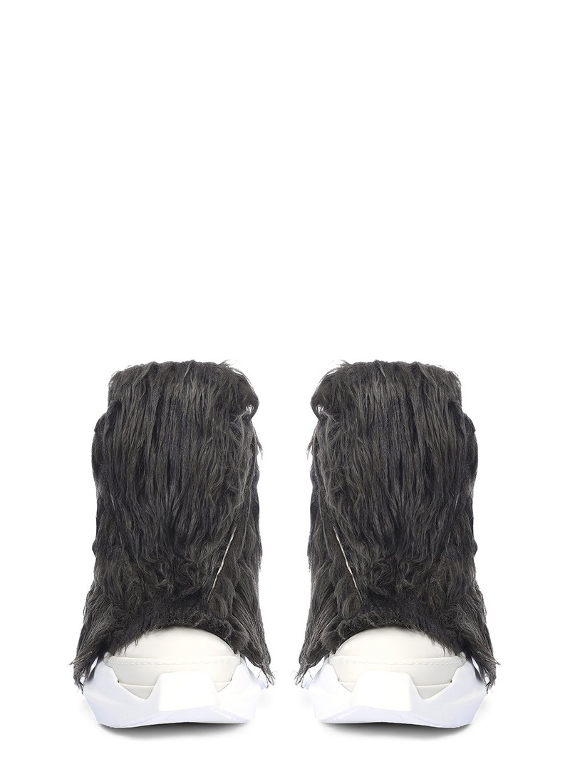 faux-fur boots 2