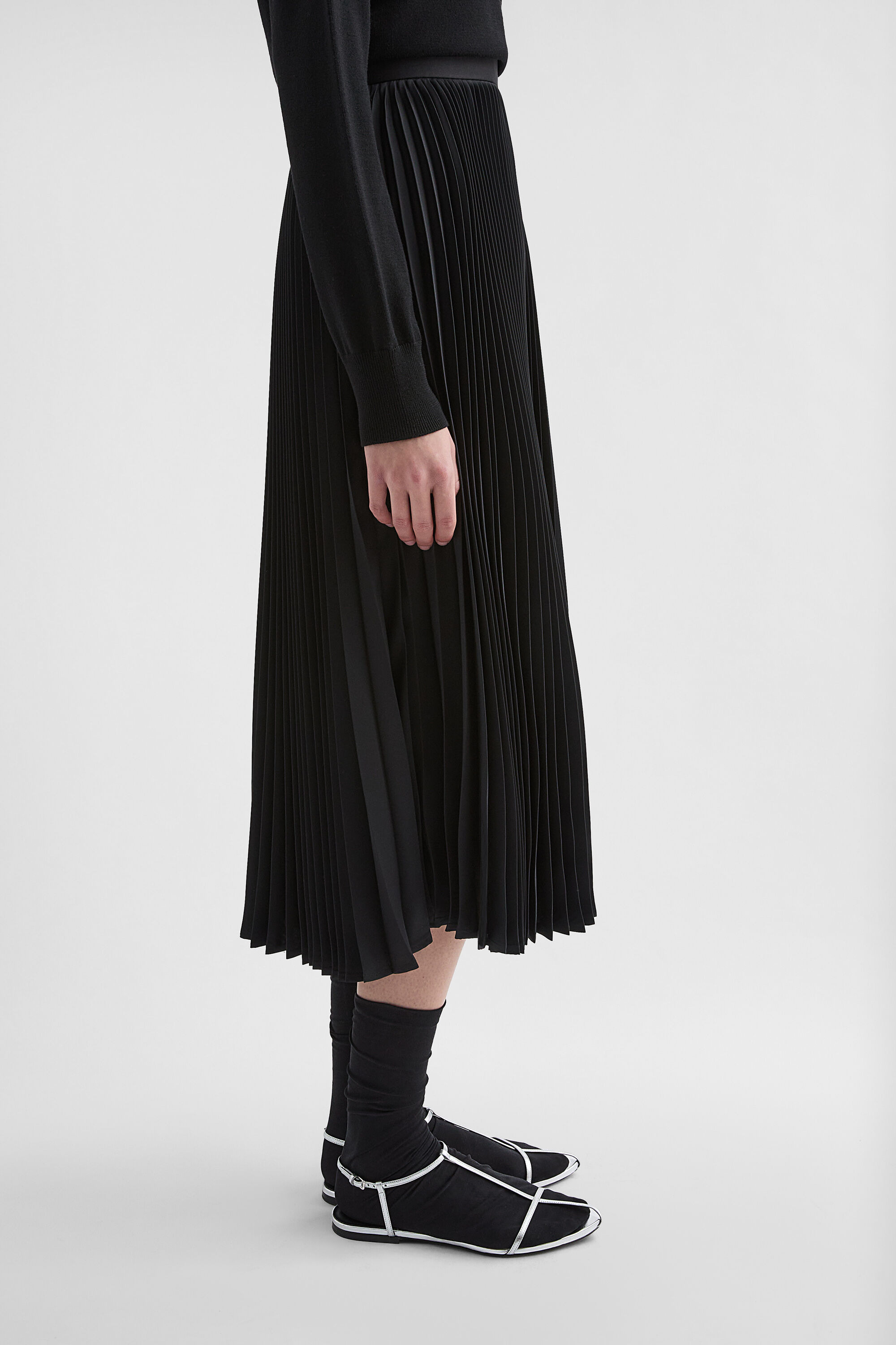 Techno Twill Pleated Skirt - 3