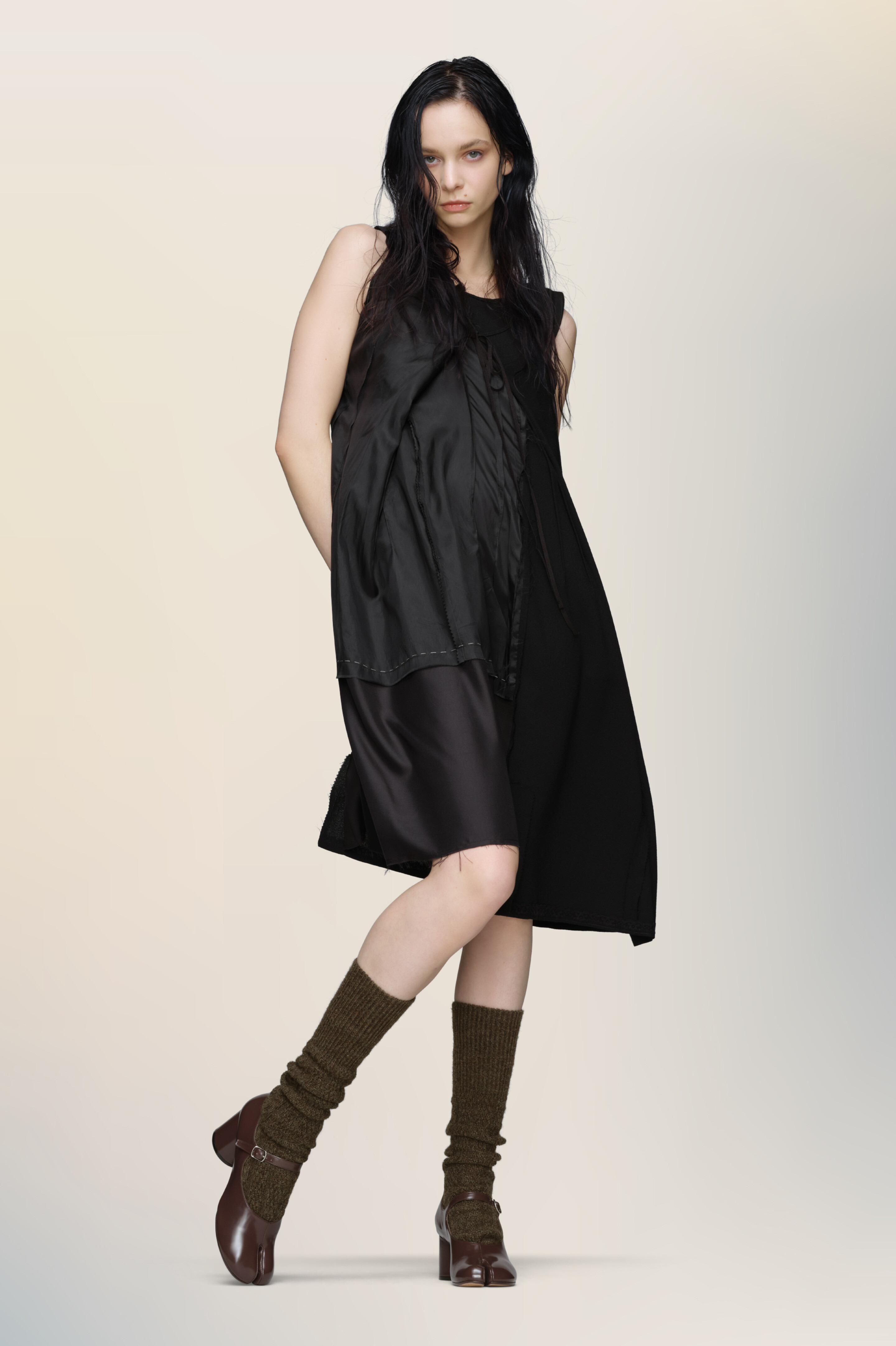 Anonymity of the Lining Dress - 3