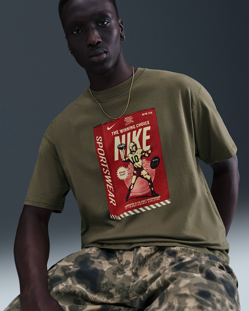 Nike Sportswear Men's Max90 T-Shirt 3
