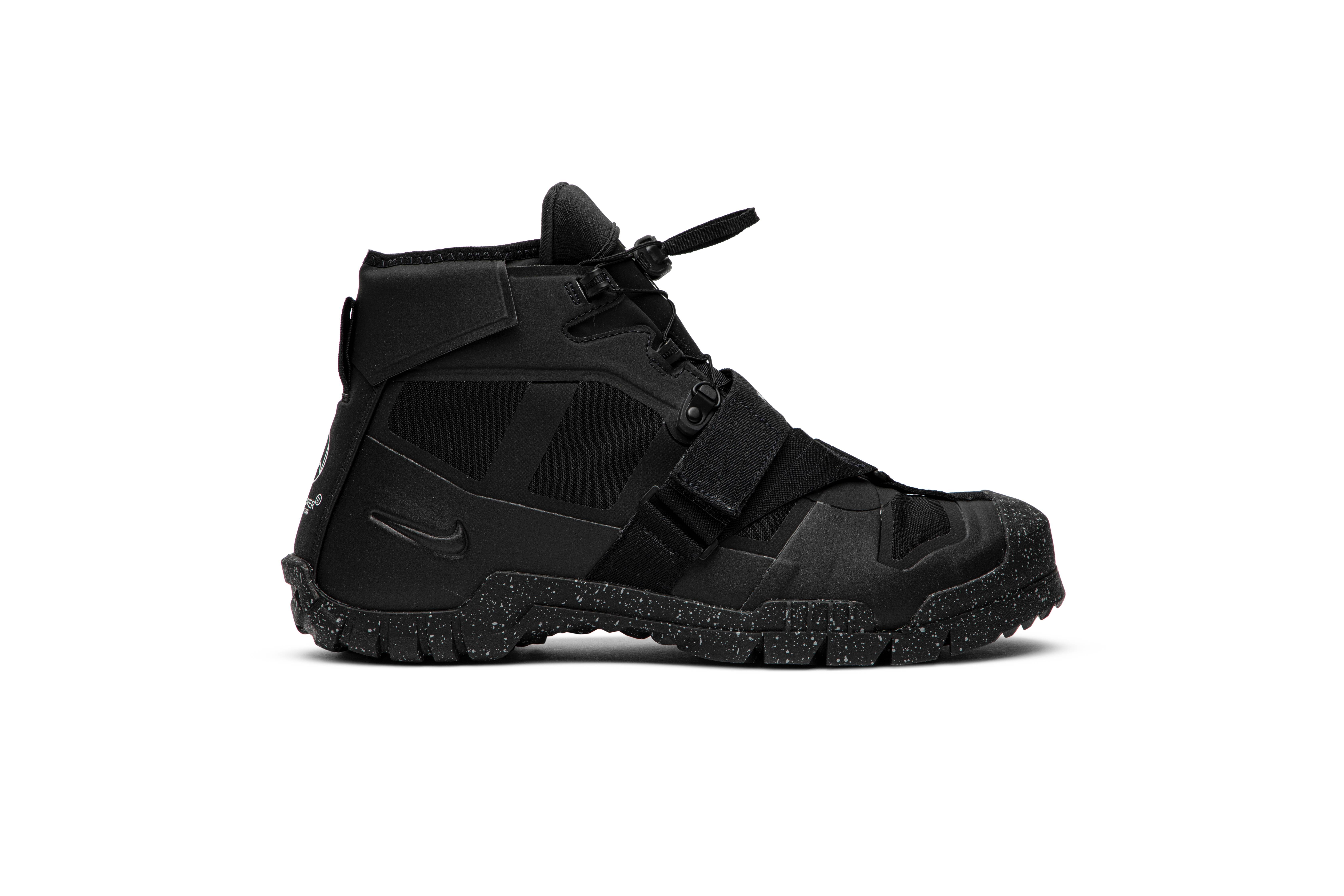 Undercover x SFB Mountain 'Black' - 1