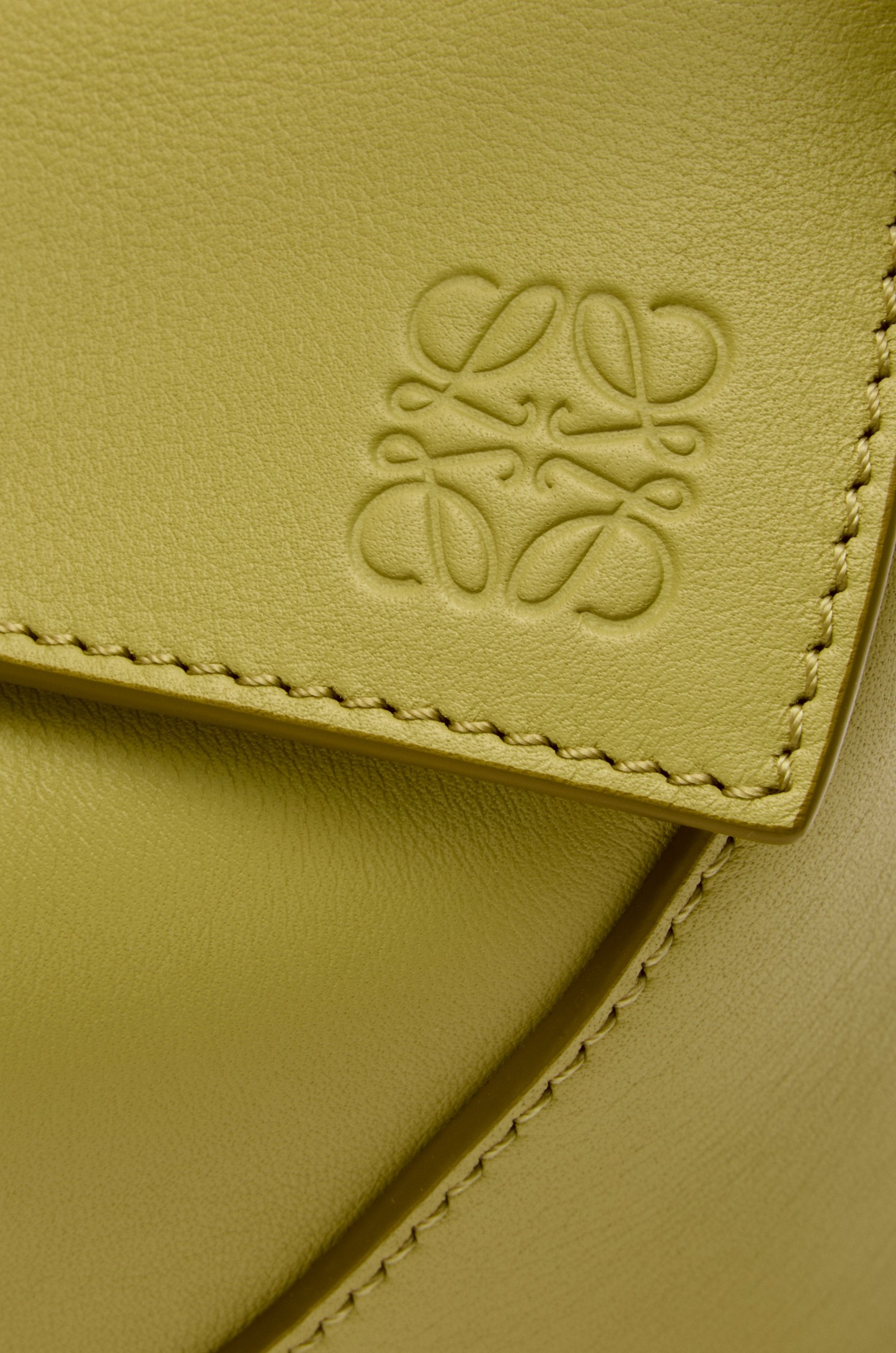 Small Puzzle Edge bag in classic calfskin - 10