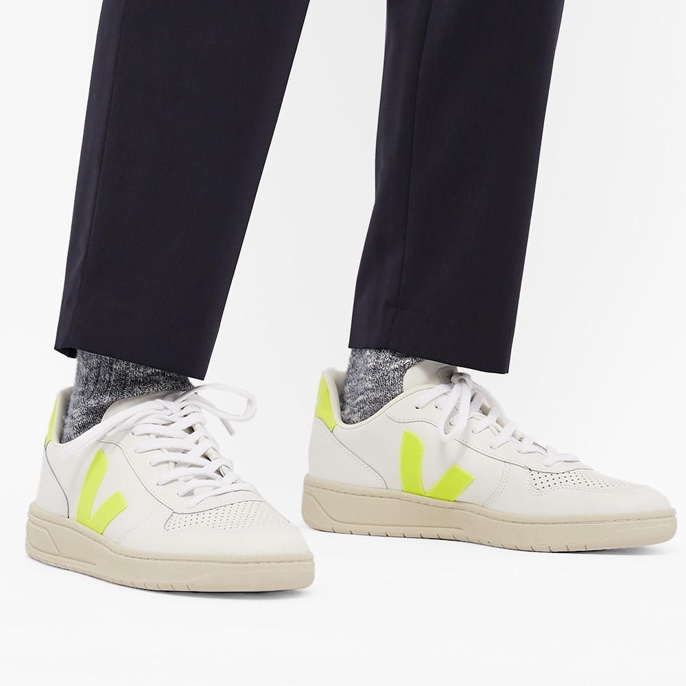 Veja V-10 Leather Basketball Sneaker - 6