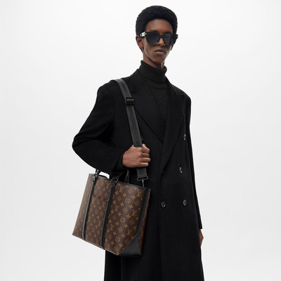 Louis Vuitton Weekend Tote PM outlook