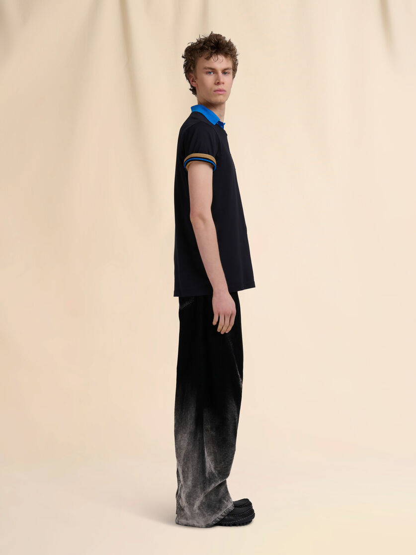 BLACK CREW NECK T-SHIRT - 5