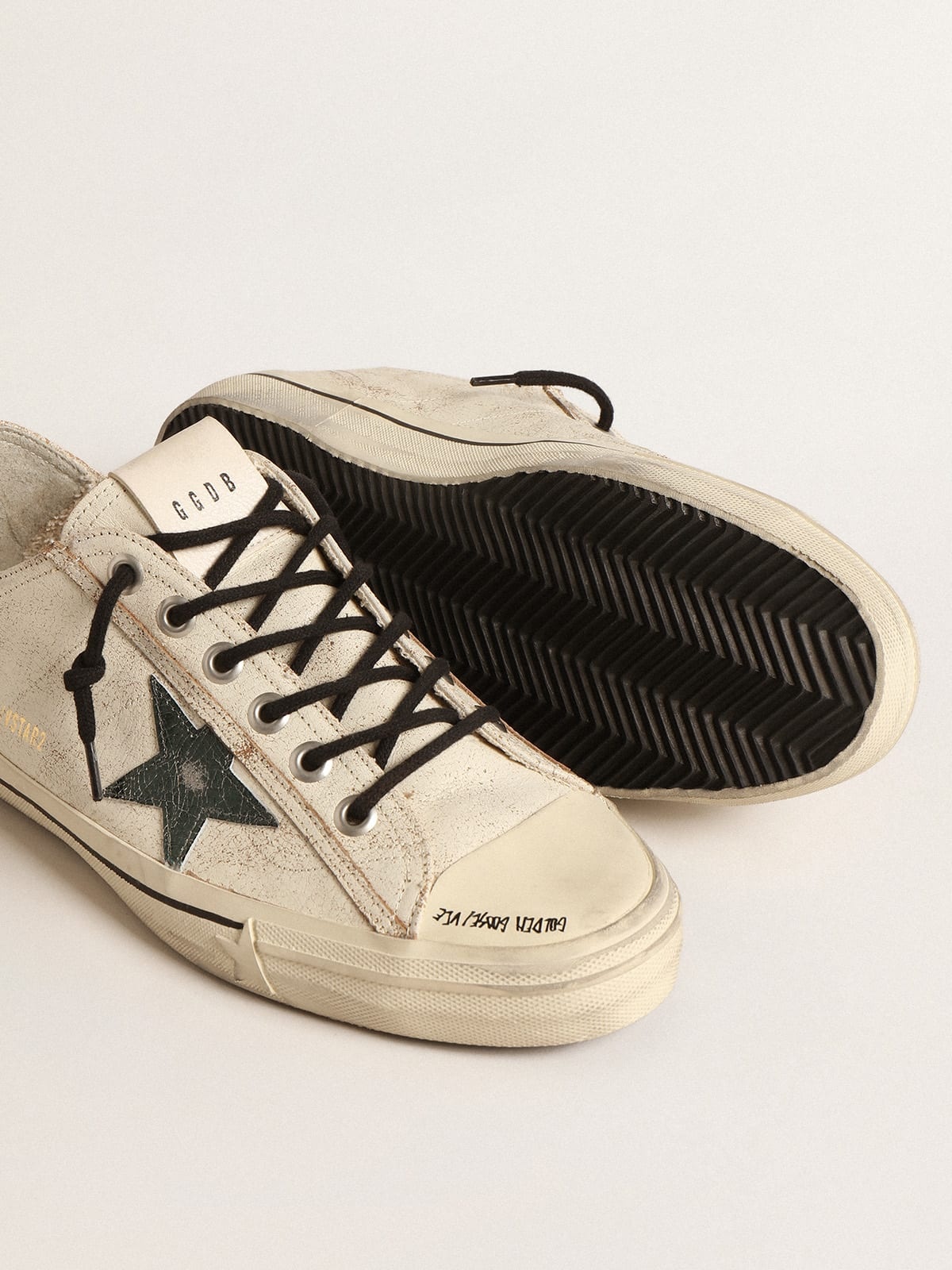 V-Star in glossy leather with metallic green crackle leather star - 4