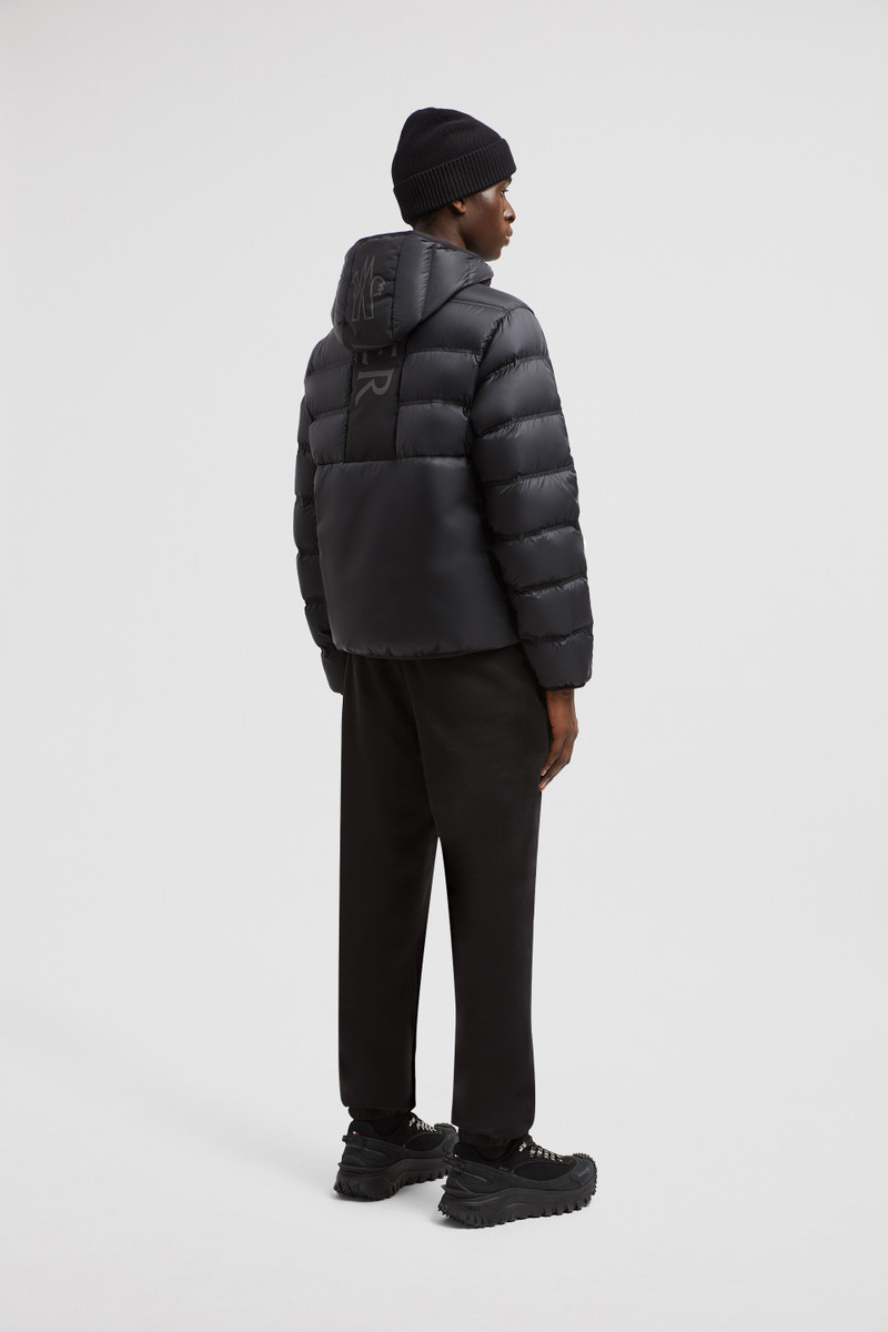 Moncler Gardy Hooded Short Down Jacket outlook