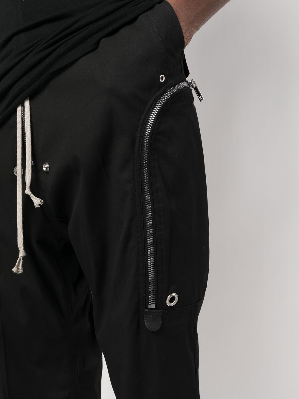 cropped drawstring-waist trousers - 5