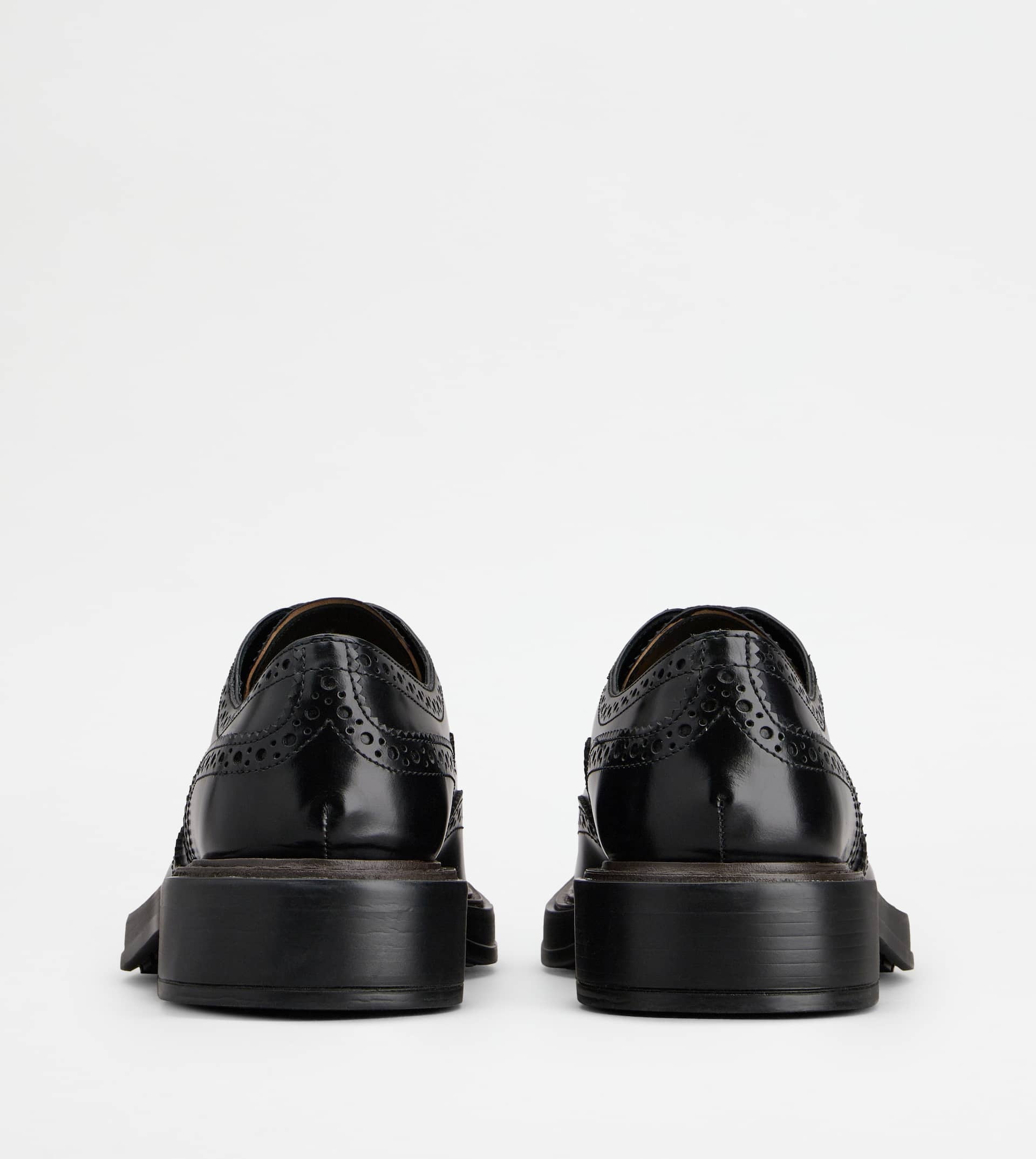 LACE-UPS IN LEATHER - BLACK - 3