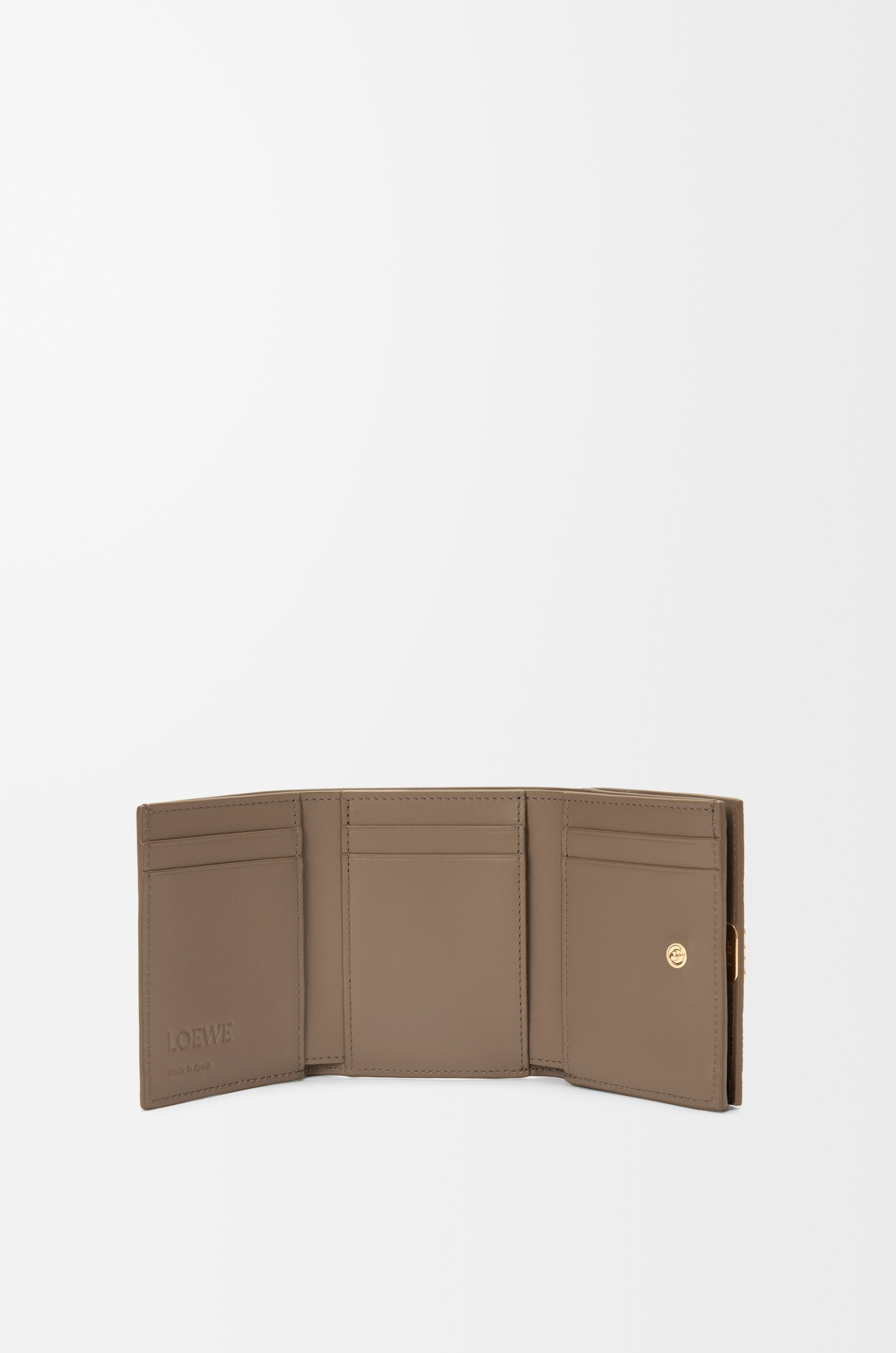 Anagram trifold wallet in pebble grained calfskin - 2