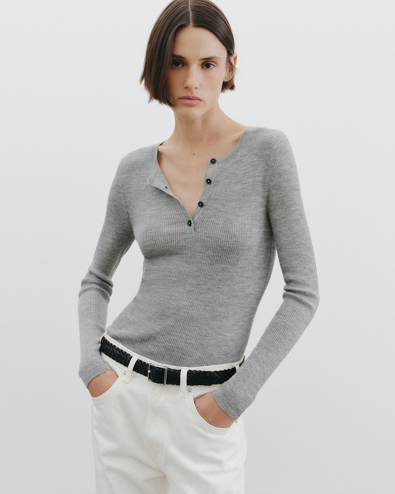 NILI LOTAN KLARISE HENLEY KNIT outlook