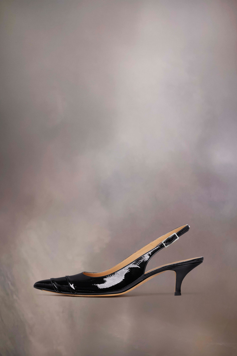 Maison Margiela Kinkies slingback outlook