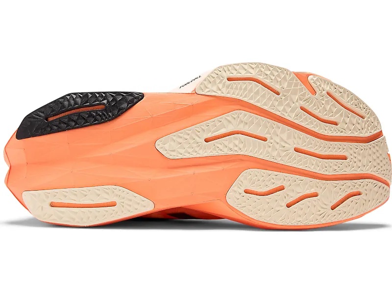 New Balance FuelCell Rebel v4 - 5
