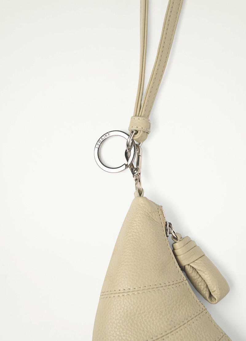 Lemaire CROISSANT COIN PURSE NECKLACE
SOFT GRAINED LEATHER outlook