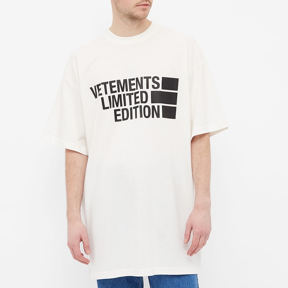 VETEMENTS Oversized Logo Limited Edition Tee - 3