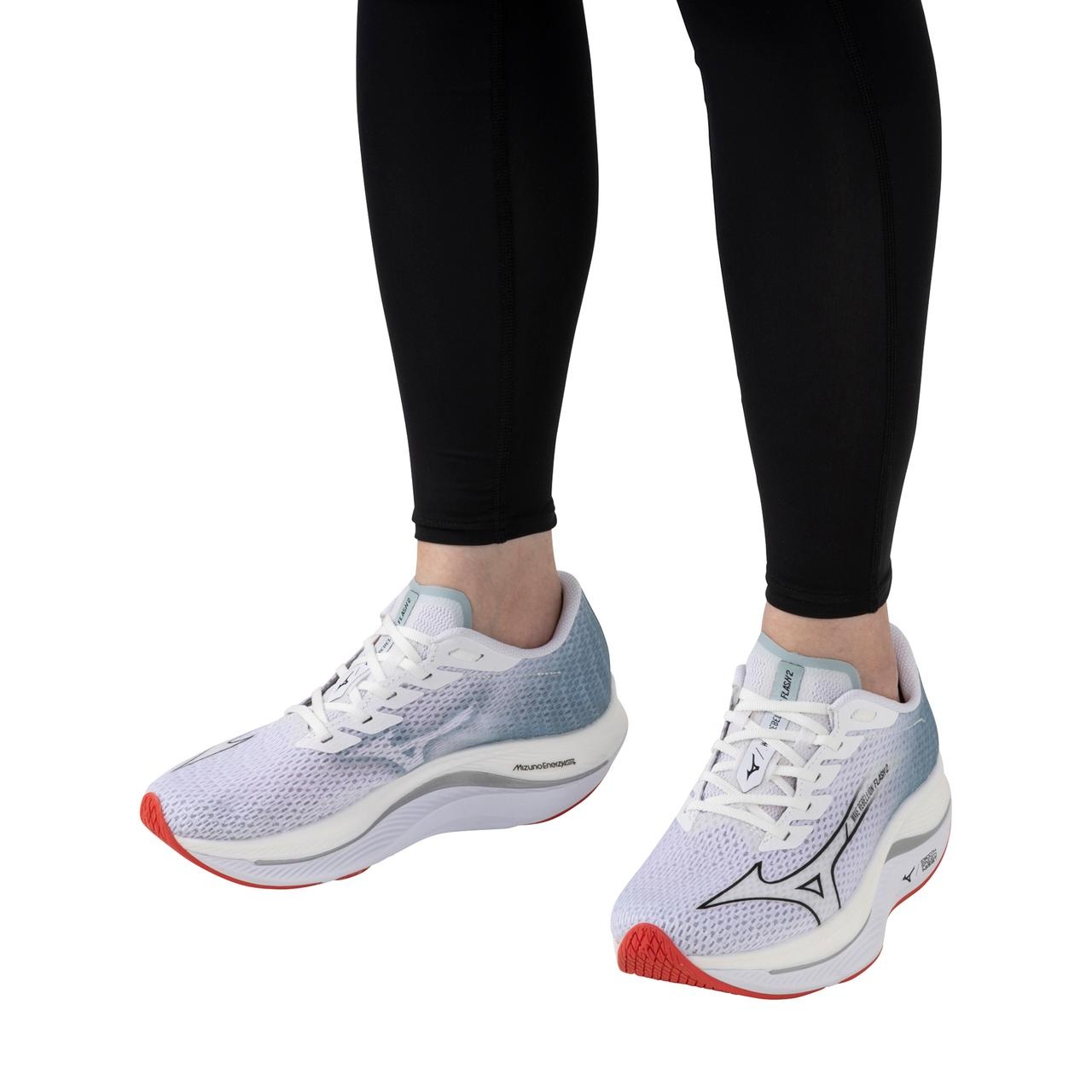 Women's Wave Rebellion Flash 2 Running Shoe - 10