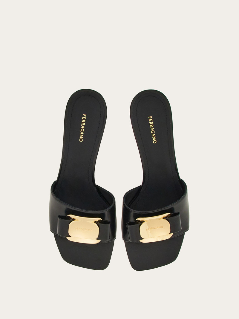 FERRAGAMO New Vara plate slide outlook