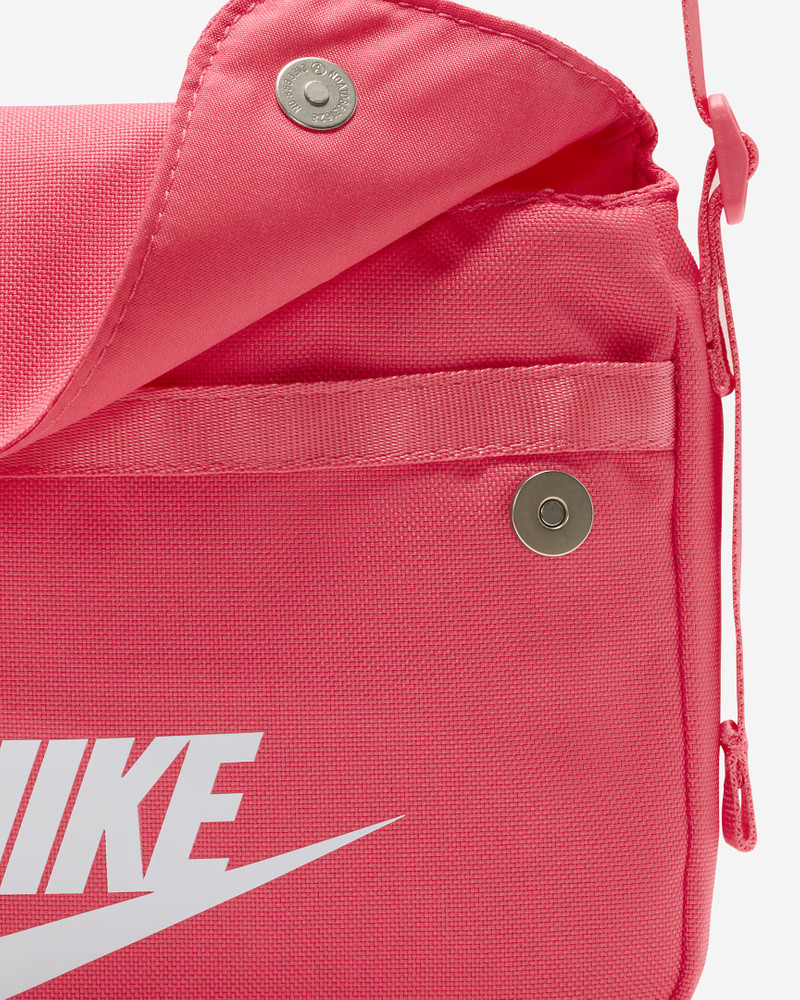 Nike Sportswear Women's Futura 365 Crossbody Bag (3L) 6