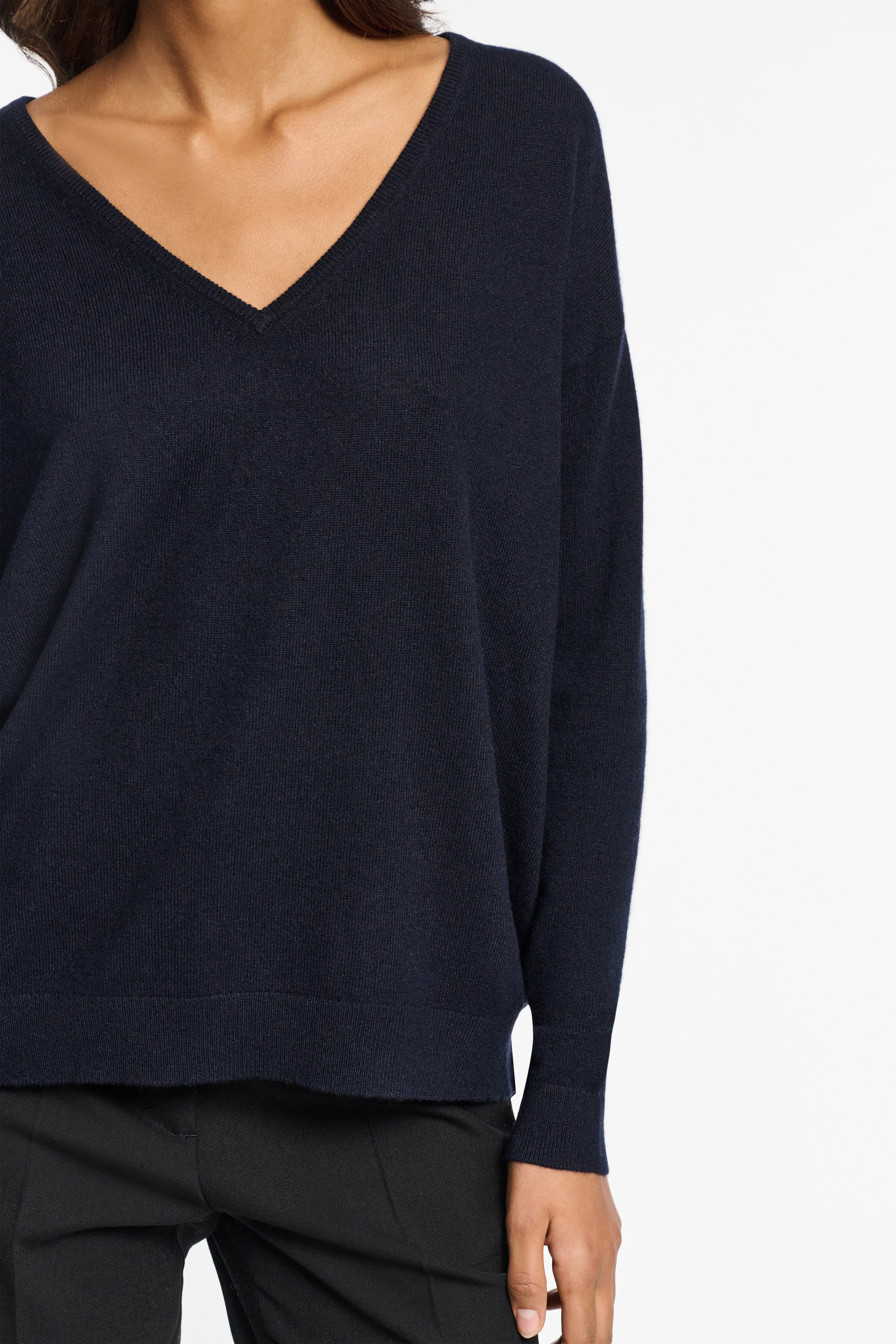 SOFT EDGE v-neck 1/1 - 6