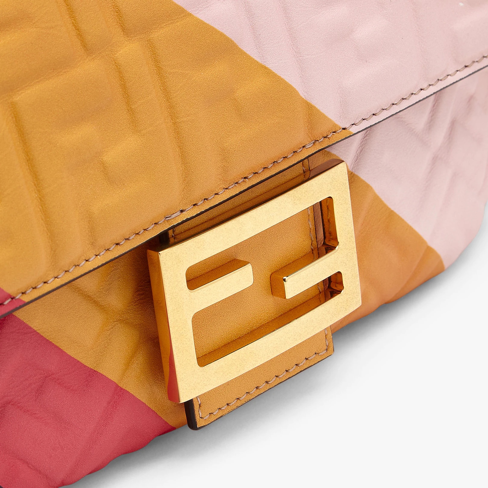 Iconic medium Baguette bag with chain, made of soft, nappa leather with a three-dimensional texture  - 5