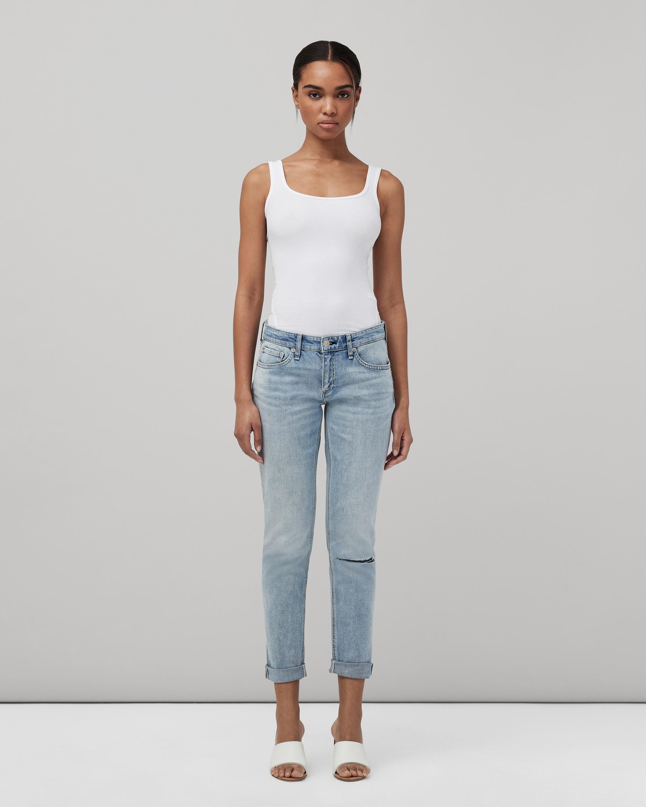 Dre Boyfriend - White Haven
Low-Rise Stretch Jean - 2