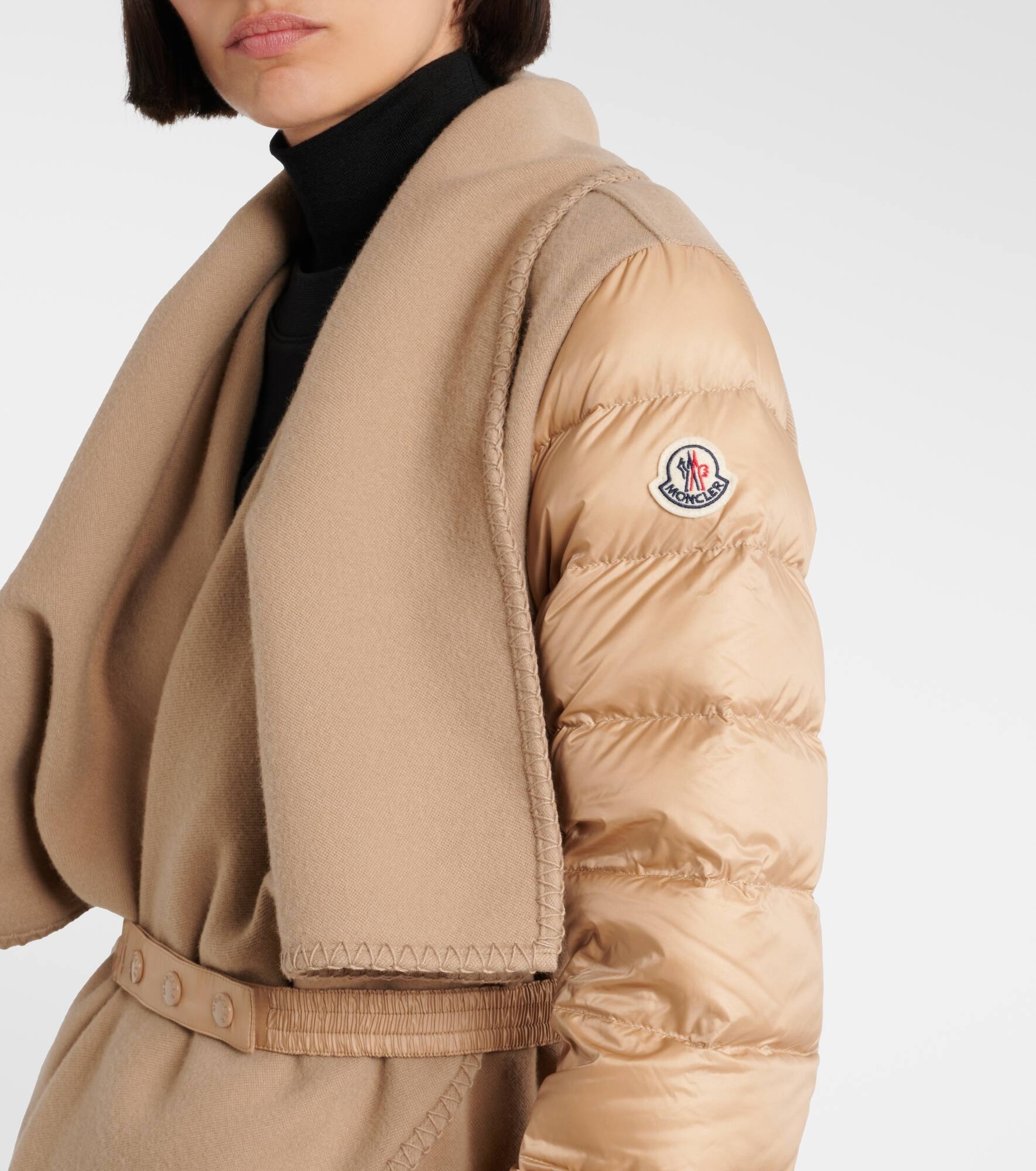 【MONCLER】Woolブレンド・ダウン・ケープ Black Wool Blend Down Cape - Capes for Women | Moncler SG