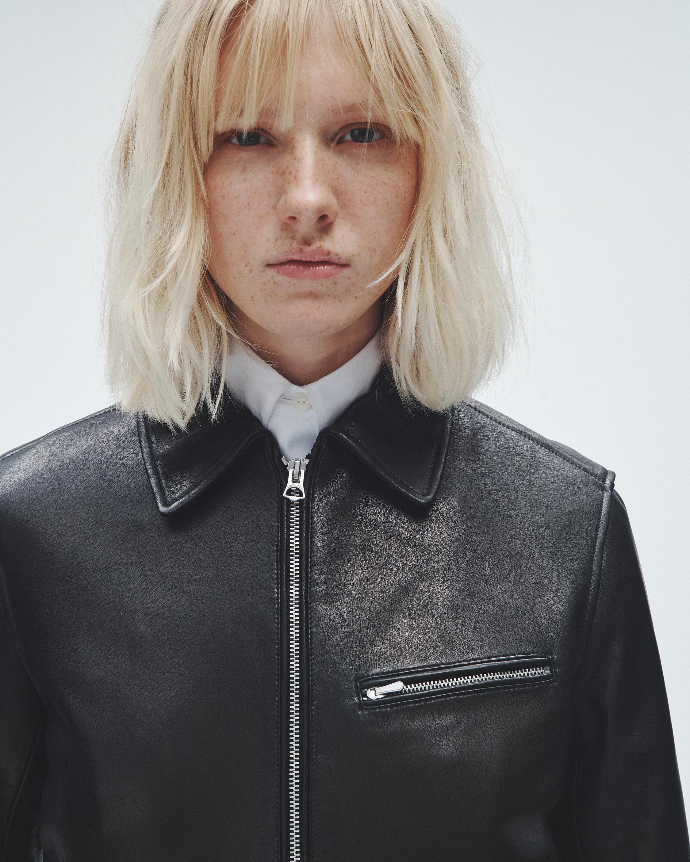 Manon Leather Jacket
Classic Fit - 5