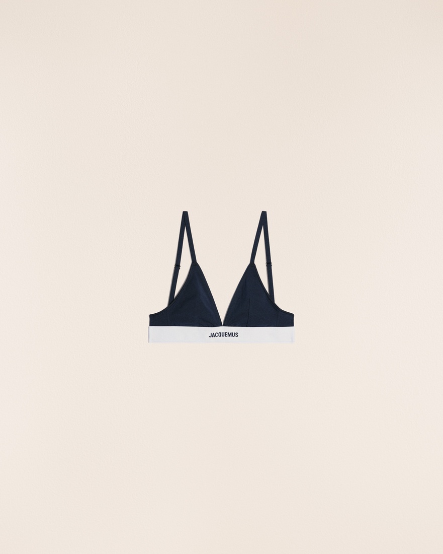 Le Triangle - 1