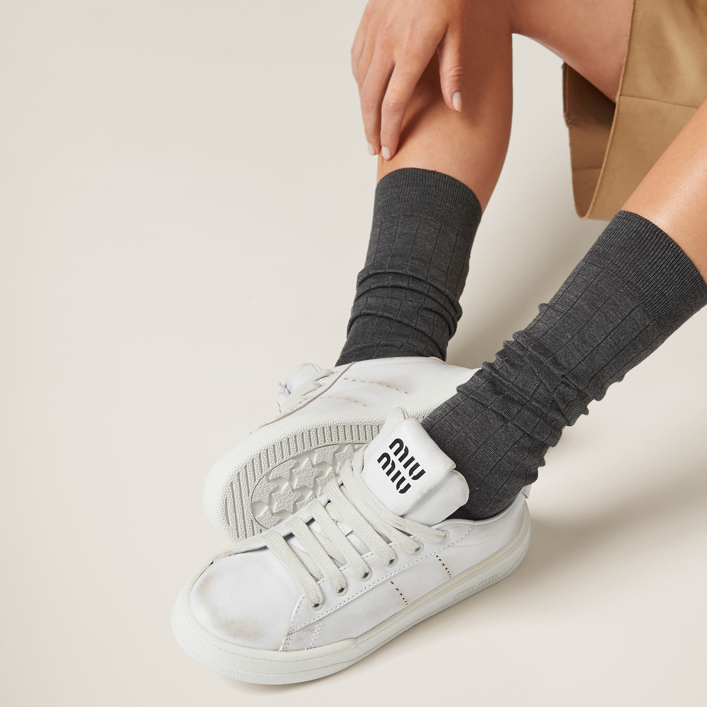 【MIU MIU】BLEACHED SNEAKERS Miu Miu Bleached leather sneakers | REVERSIBLE