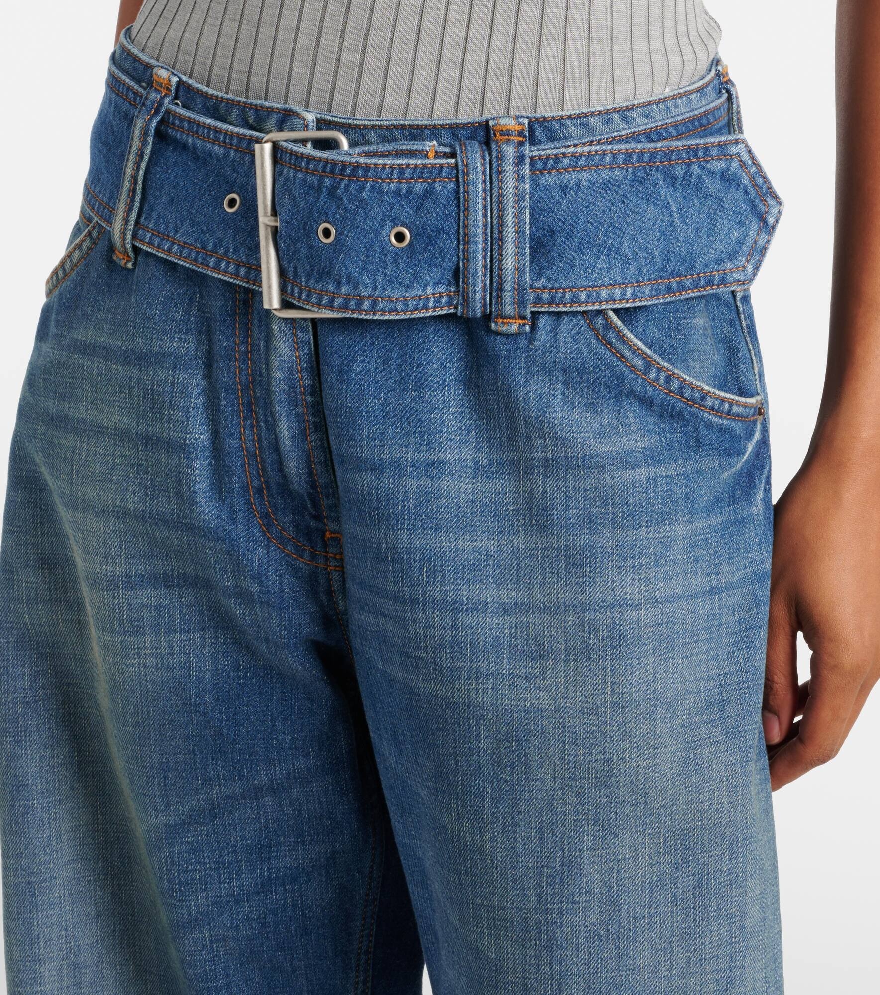 Belted low-rise wide-leg jeans - 4