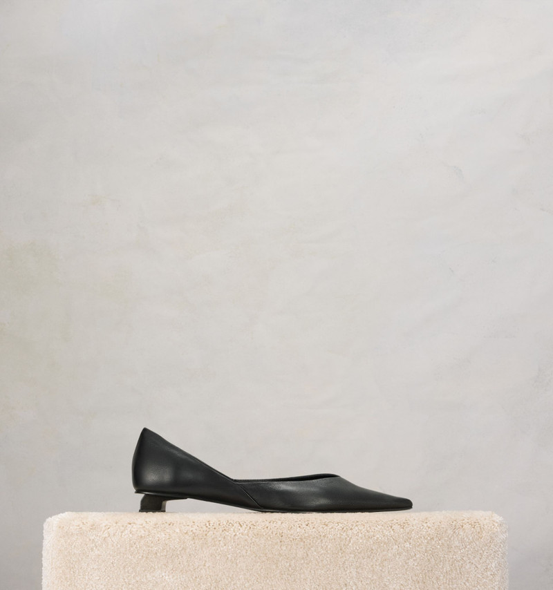 Pointed Toe Flat Shoes 3
