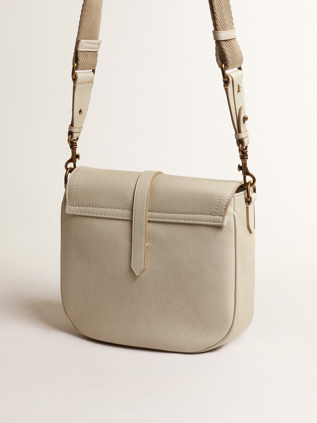 Medium Sally Bag in porcelain leather with buckle and contrasting shoulder strap - 5