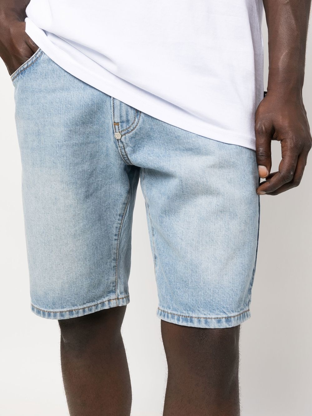 knee-length denim shorts - 5