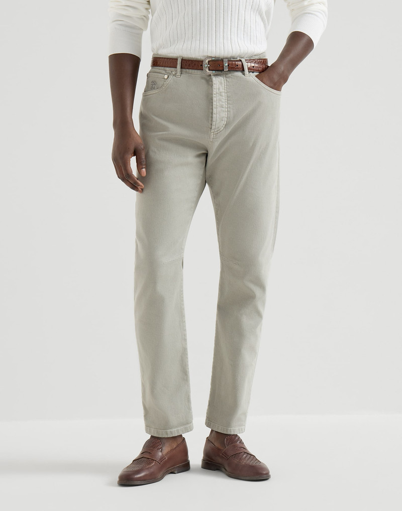 Garment-dyed comfort denim leisure fit five-pocket trousers 2
