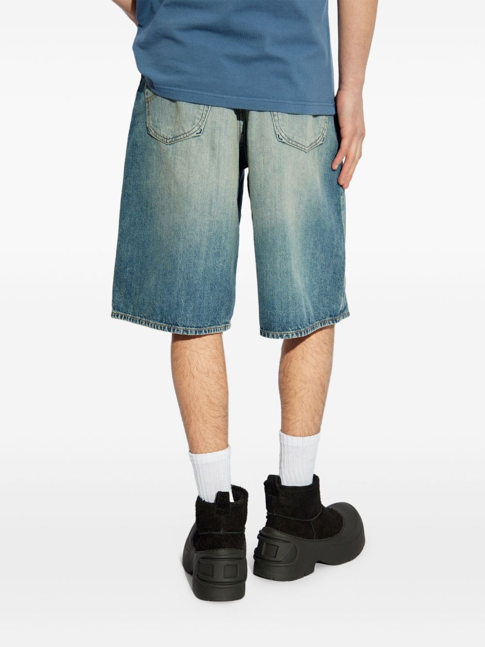 whiskering-effect denim shorts - 4