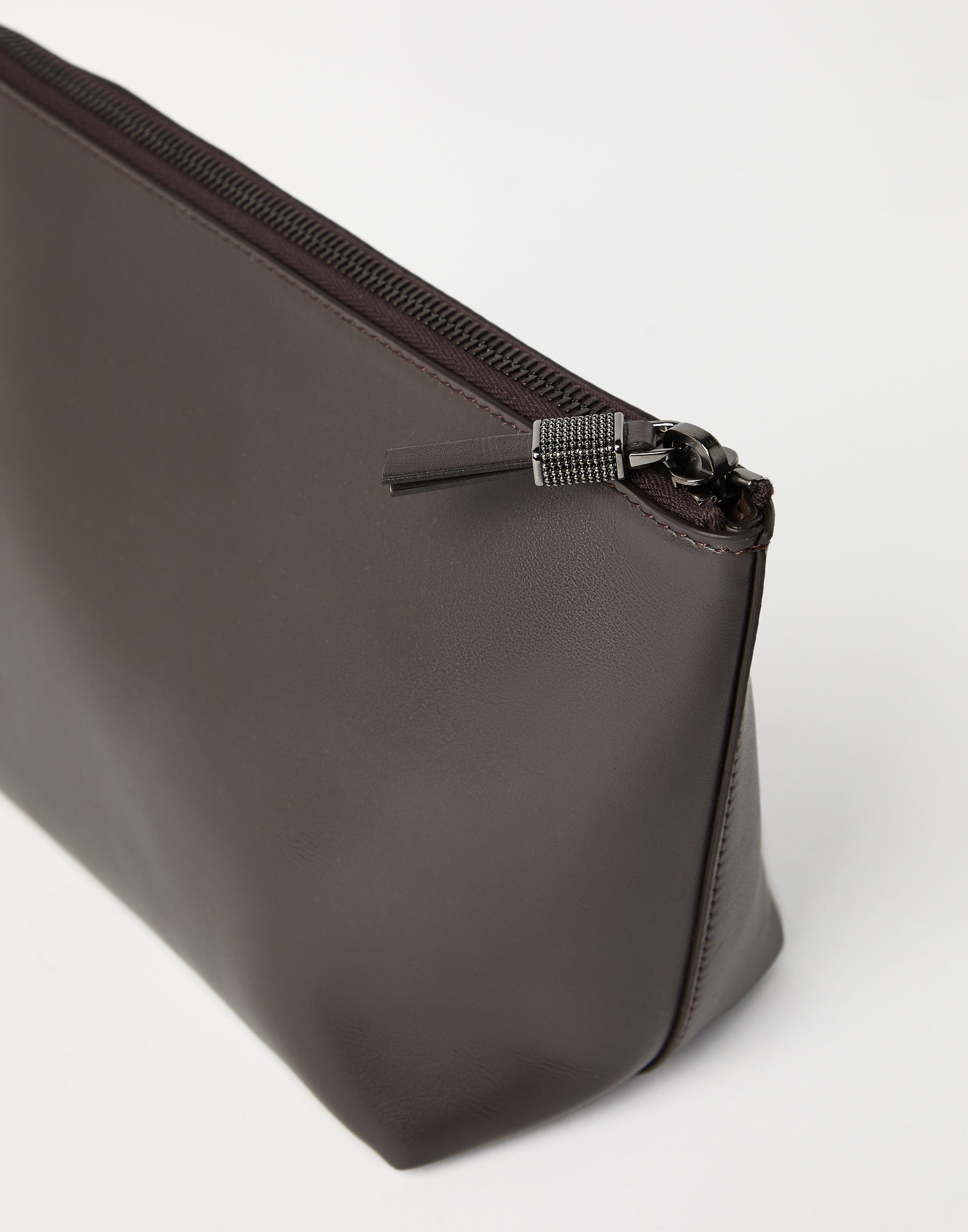 Grained calfskin pouch with monili - 3