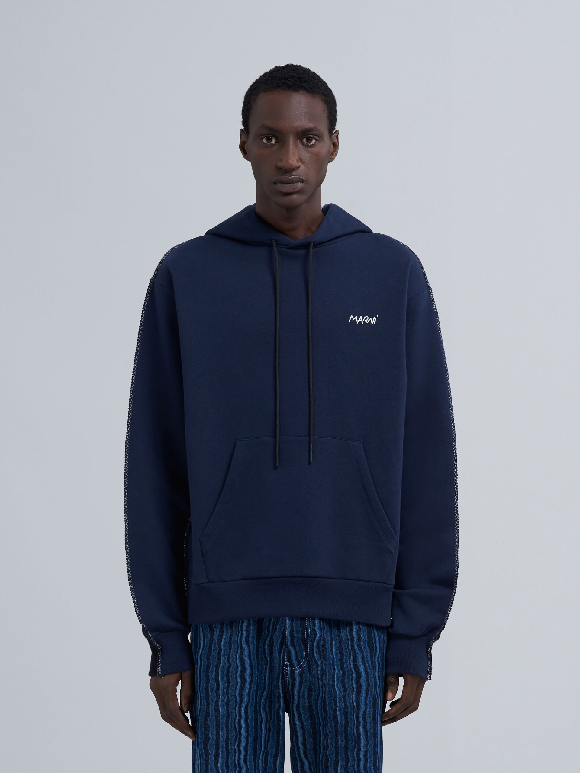 BIO COTTON HOODIE WITH MAXI POCKET - 2