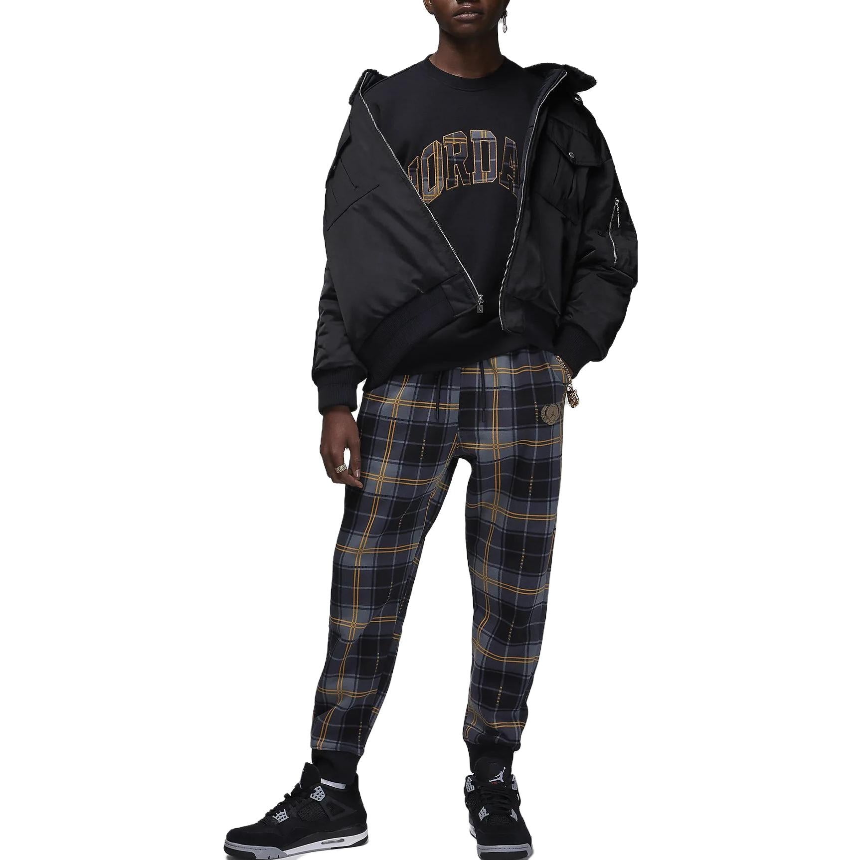 Air Jordan Essential Holiday Fleece Sweatshirt 'Black' DV1574-011 - 4