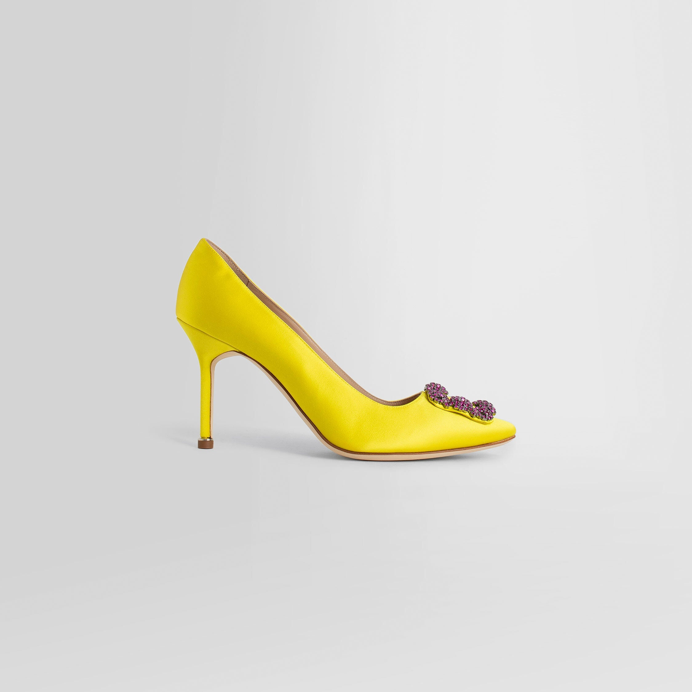 MANOLO BLAHNIK WOMAN YELLOW PUMPS - 8