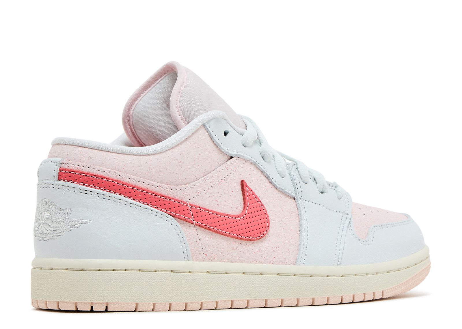 WMNS JORDAN 1 LOW SE 'STRAWBERRY MILKSHAKE' - 3